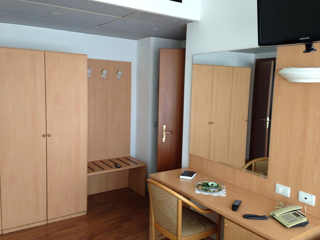 Hotel Roma Cassano Magnago Ngoại thất bức ảnh